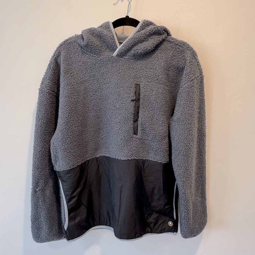 Cozy Gray and Black Backcountry Half Zip Sherpa Jacket Size M